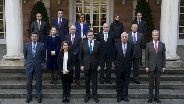 Rajoy y ministros en la Moncloa