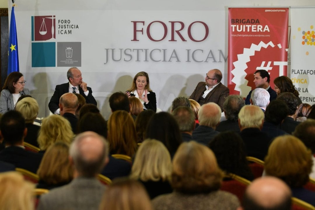 Debate electoral en el colegio de abogados de Madrid.