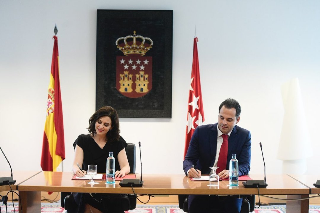 Isabel Díaz Ayuso e Ignacio Aguado firman un acuerdo de Gobierno para Madrid.