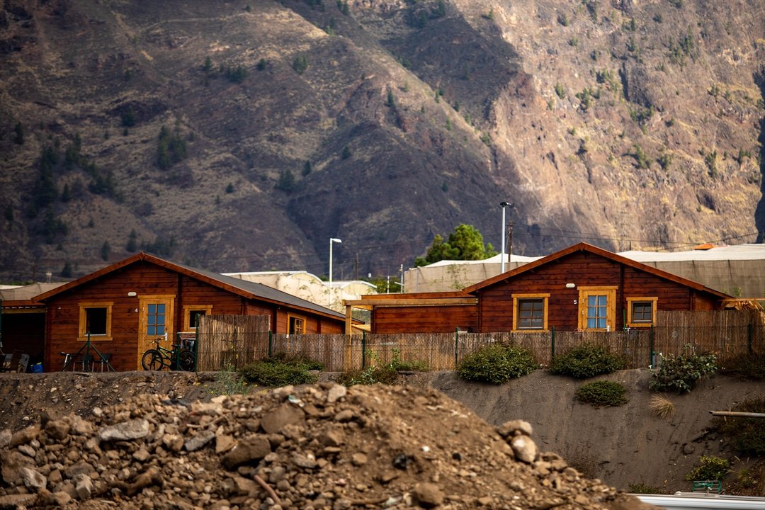 Casas sepultadas por el volcán de Cumbre Vieja.
