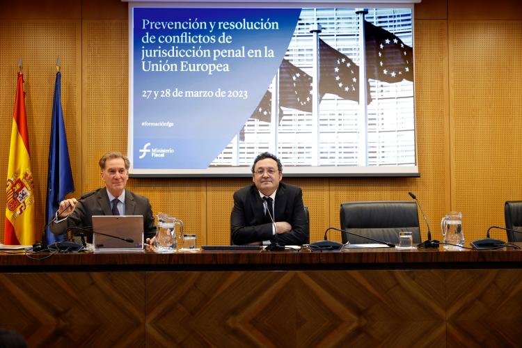 El Fiscal General inaugura un curso sobre resolución de conflictos de jurisdicción penal europea con el ejemplo del ‘caso Prestige’.
