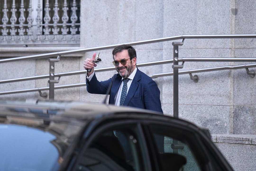 El magistrado conservador Vicente Guilarte a su salida de una sesión extraordinaria para elegir a los magistrados del Tribunal Constitucional (TC), en la sede del Consejo general del Poder Judicial (CGPJ), a 27 de diciembre de 2022, en Madrid (España).