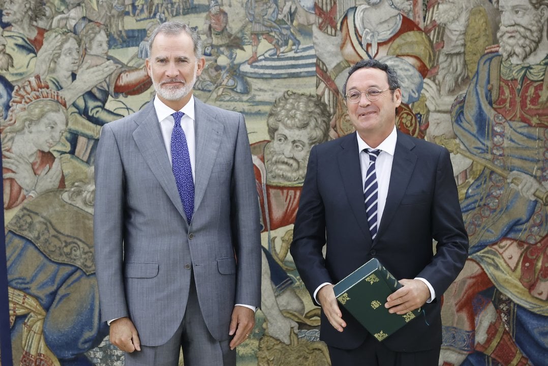 El Rey recibe en audiencia al Fiscal General del Estado, Álvaro García Ortiz, quien le hace entrega de la memoria anual de la Fiscalía correspondiente al año 2022.