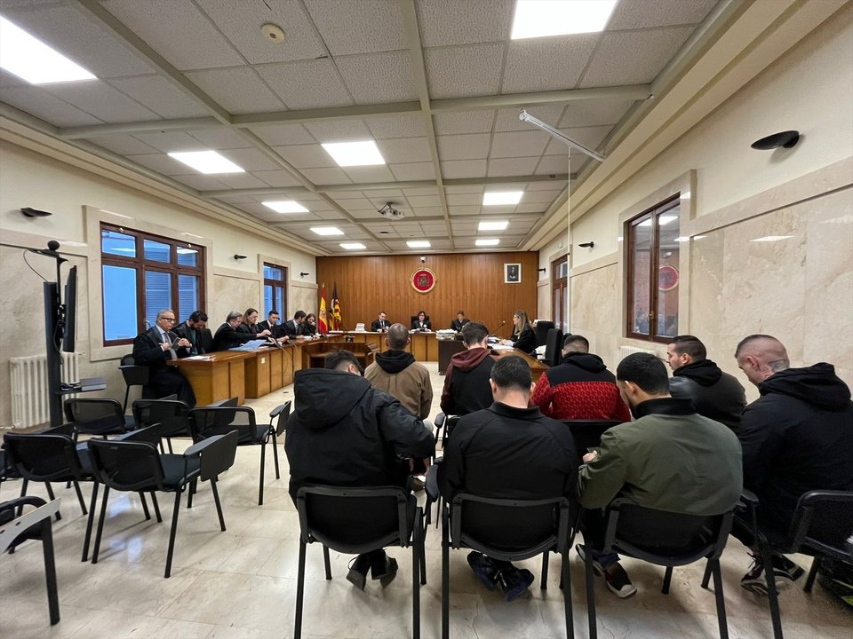 Los acusados por desórdenes públicos en una manifestación contra las restricciones COVID en Palma en 2021.