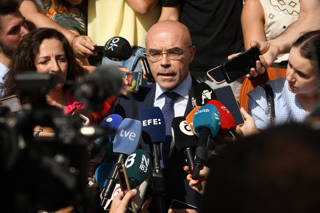 El vicepresidente de Vox, Jorge Buxadé, durante la llegada a los juzgados de Plaza Castilla de Begoña Gómez para declarar ante el juez Peinado, a 19 de julio de 2024, en Madrid. (Foto:Fernando Sánchez / Europa Press)