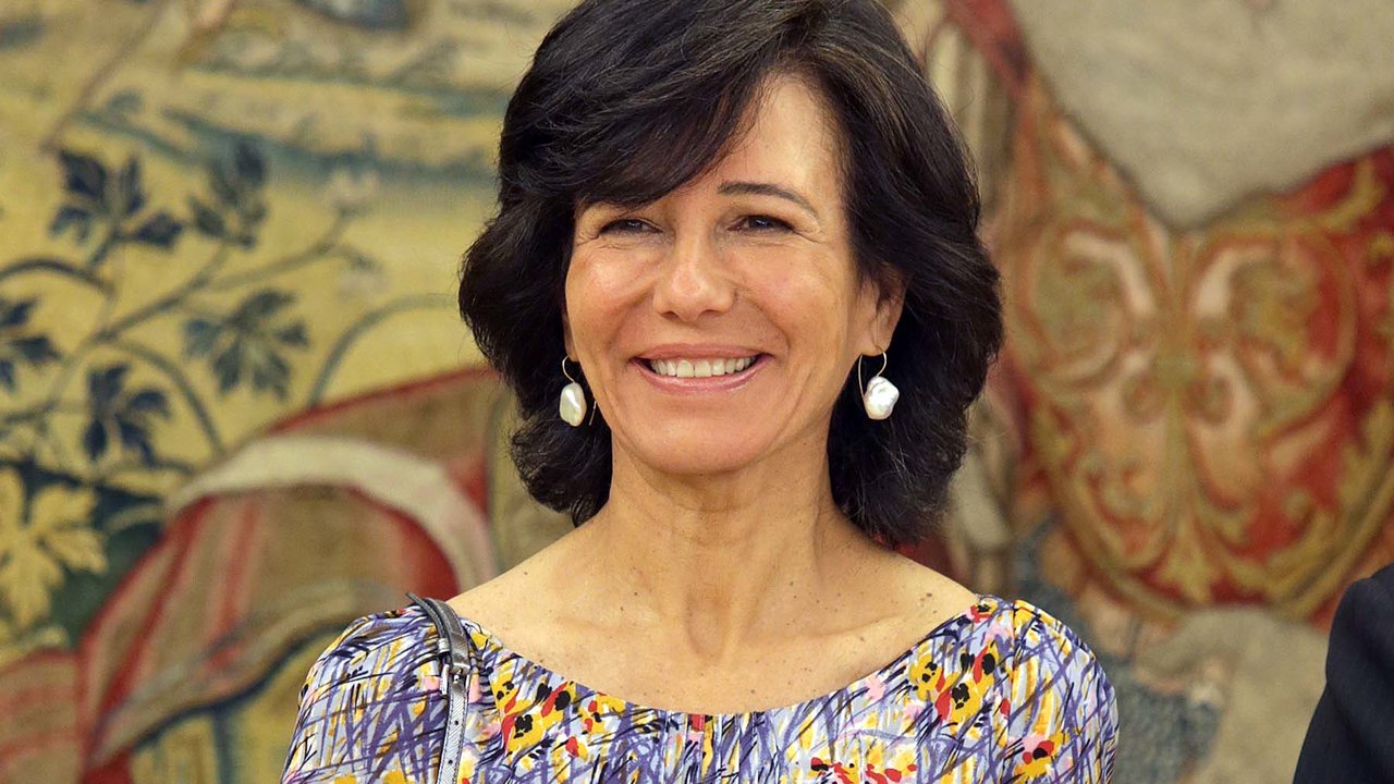 Ana Patricia Botín during a hearing with the Rectors of the Ibero-American Union of Universities and Presidents of the Supreme and Constitutional Courts of Ibero-America participating in the International Congress on the protection of social rights in times of crisis