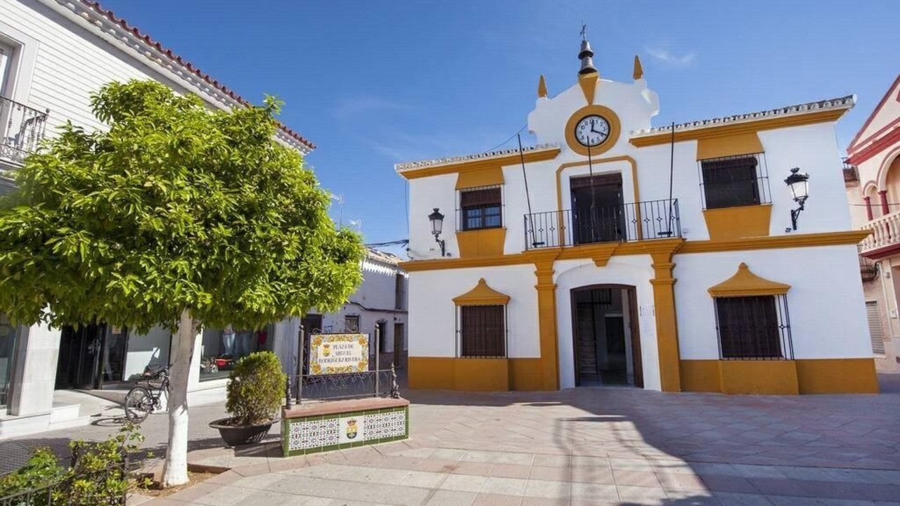 Ayuntamiento de Puerto Serrano.