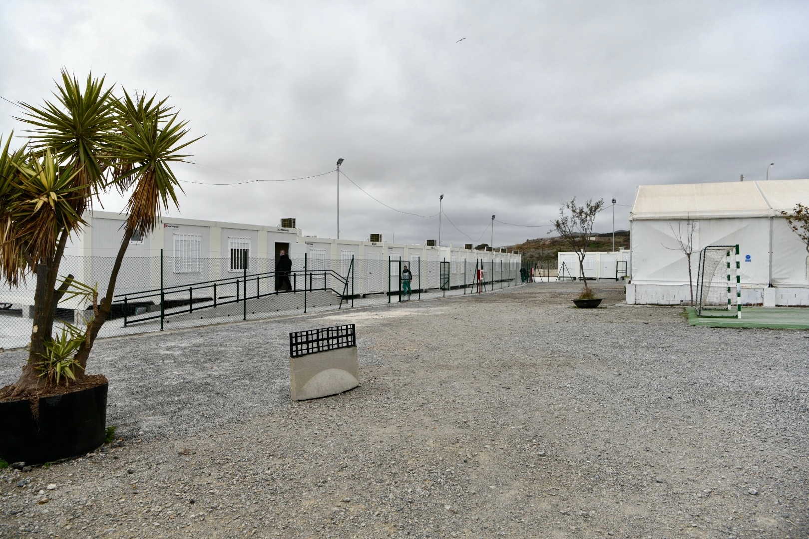 Vista general de las aulas modulares instaladas para que los menores acogidos en Piniers puedan comenzar sus clases, a 17 de diciembre de 2021, en Ceuta (España). (Foto: Antonio Sempere / Europa Press)